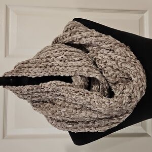 Neiman Marcus Chunky Knit Infinity Scarf